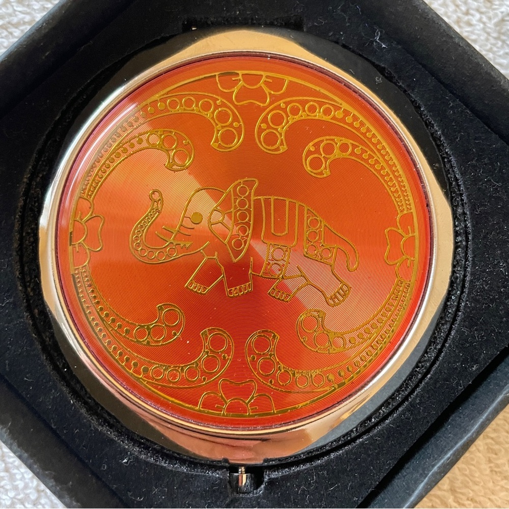 Double-Sided Compact Mirror “Elephant”